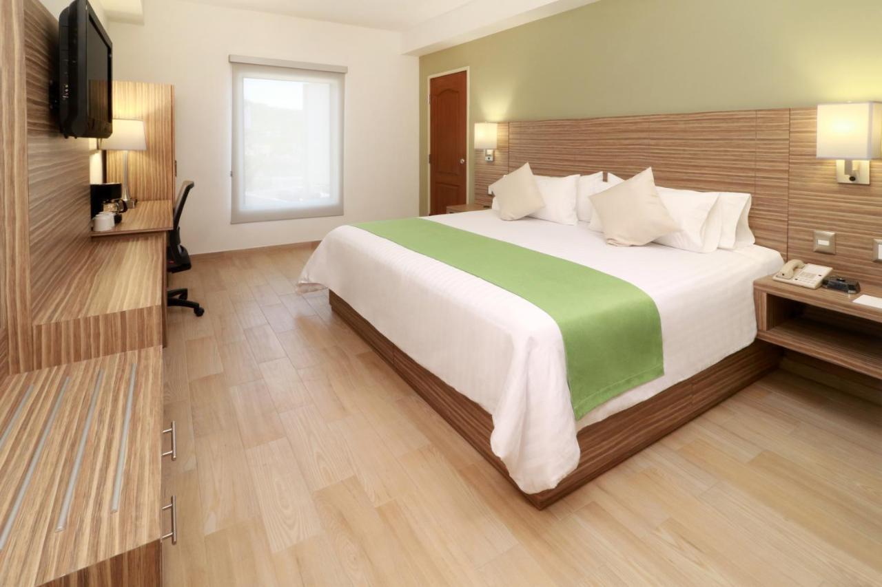 Wyndham Garden Monterrey Valle Real Exterior foto